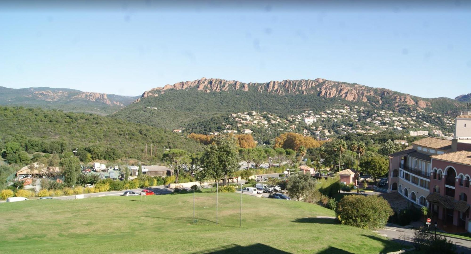 Cap Esterel 4/5 Personnes * Saint-Raphael (Var)